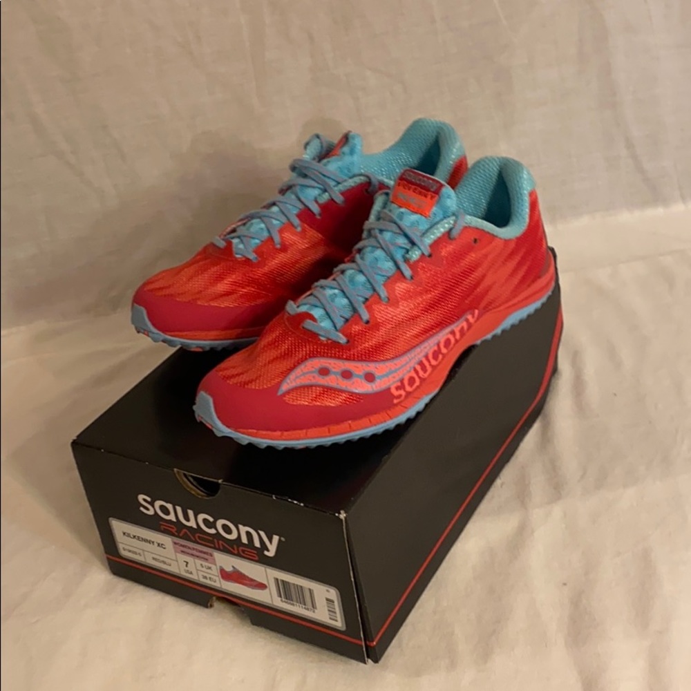 Saucony Racing Kilkenny XC Shoe. Women’s 7